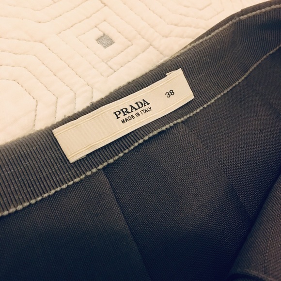 Prada pleated skirt - Picture 3 of 7